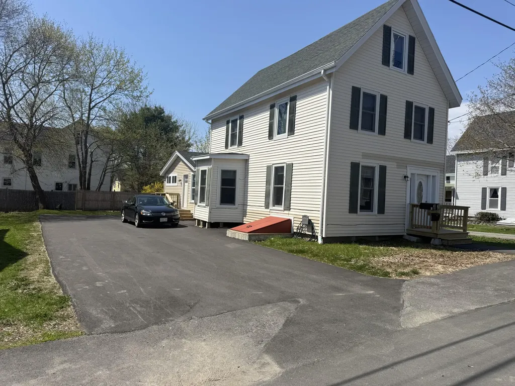 36 Grove Street Rockland ME 04841
