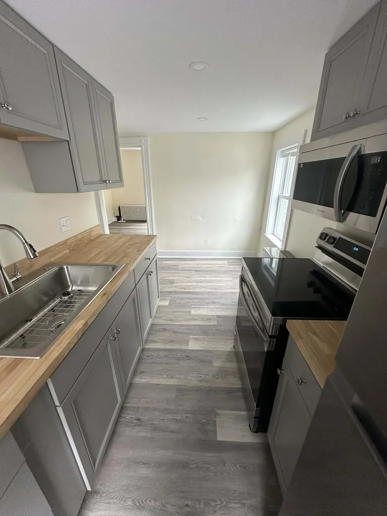 36 Grove Street Rockland ME 04841