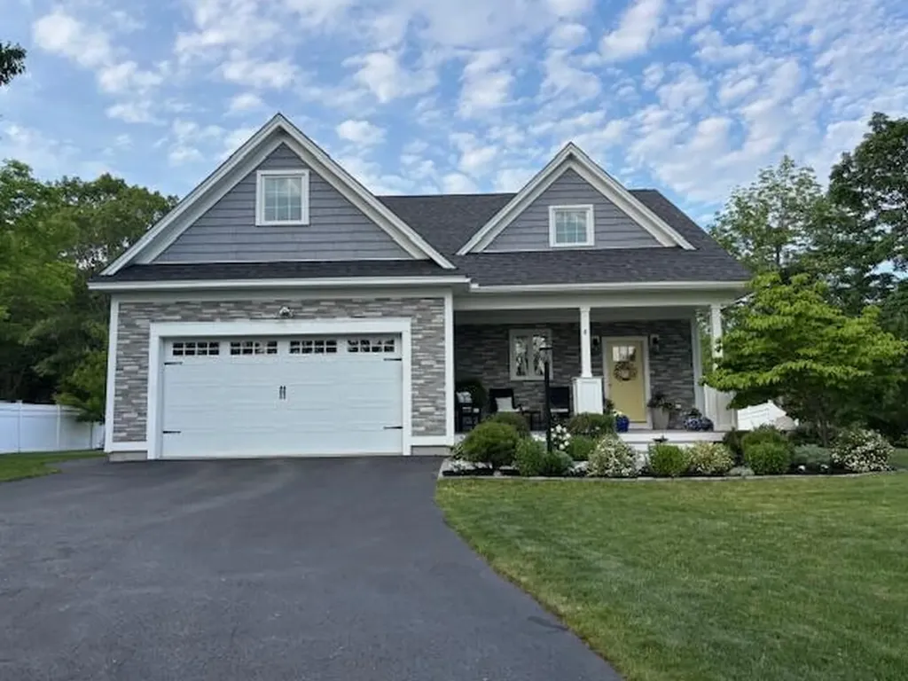 8 Grover Avenue Kittery ME 03904
