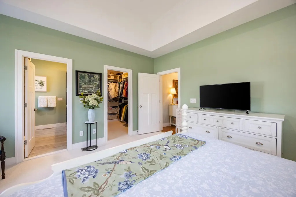 8 Grover Avenue Kittery ME 03904