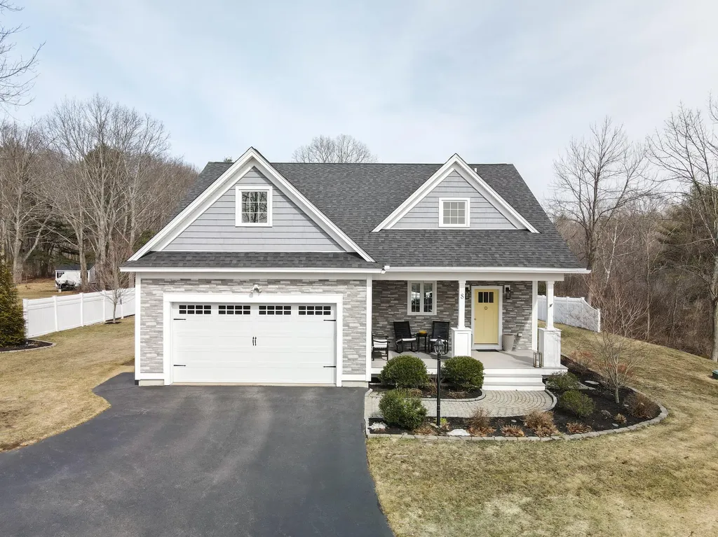 8 Grover Avenue Kittery ME 03904
