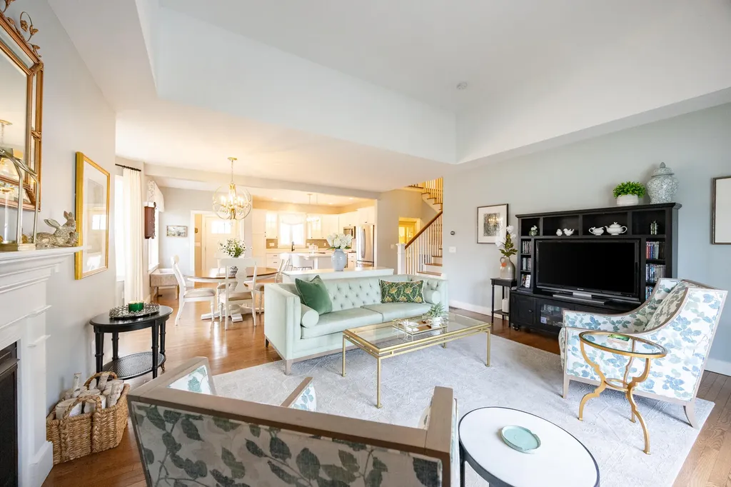 8 Grover Avenue Kittery ME 03904