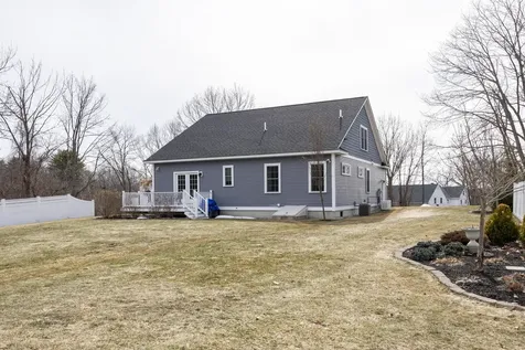 8 Grover Avenue Kittery ME 03904