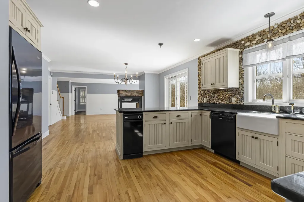 17 Clam Cove Drive Rockport ME 04856