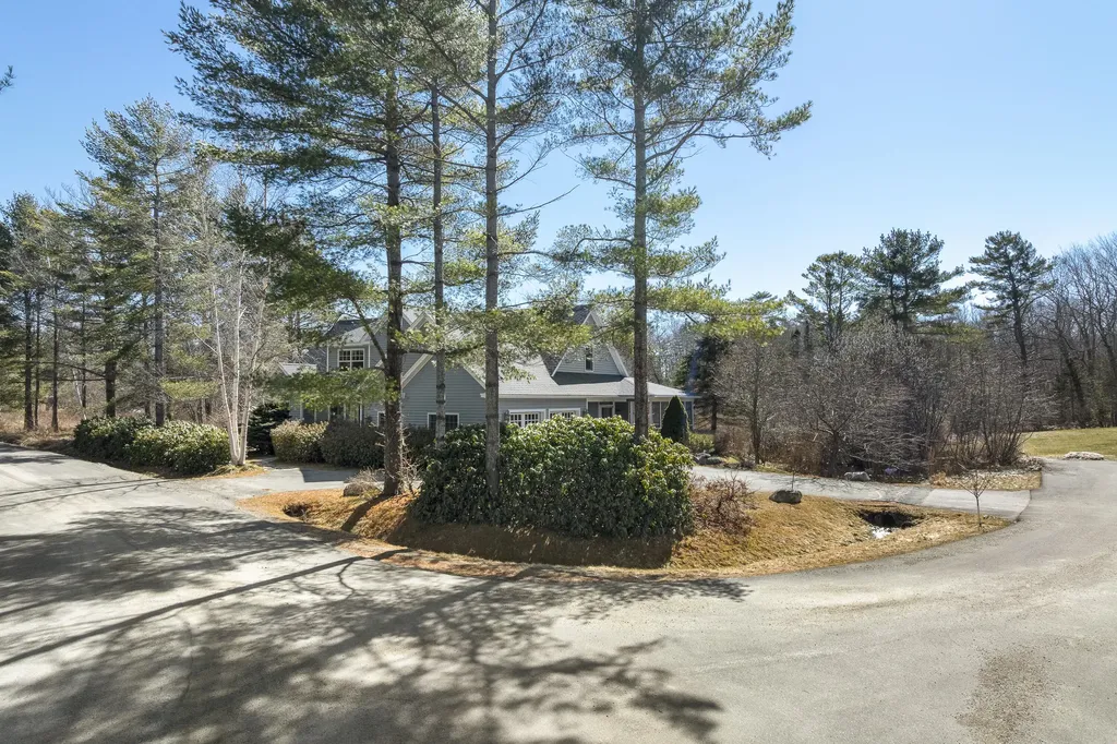 17 Clam Cove Drive Rockport ME 04856