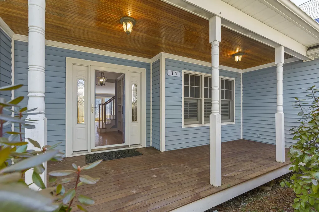 17 Clam Cove Drive Rockport ME 04856