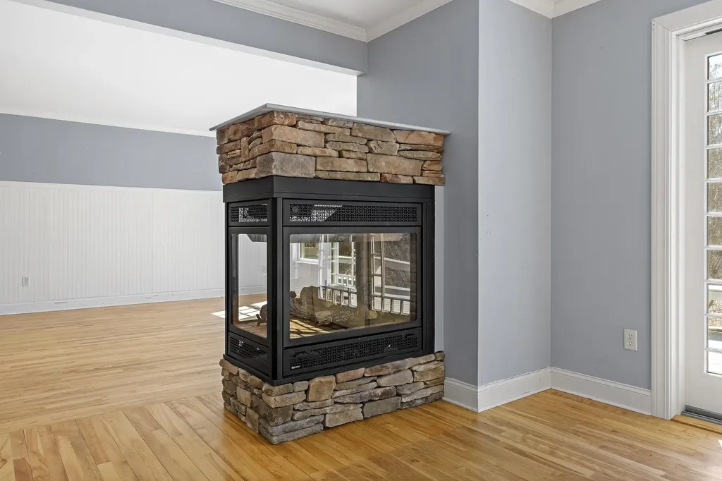 17 Clam Cove Drive Rockport ME 04856