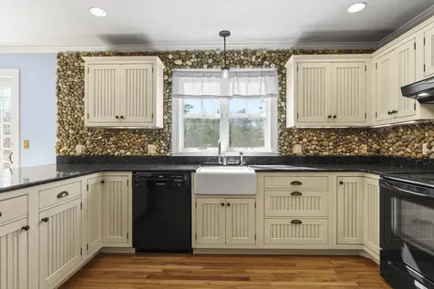 17 Clam Cove Drive Rockport ME 04856