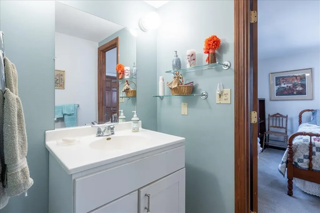 50 Woodledge Lane Thomaston ME 04861