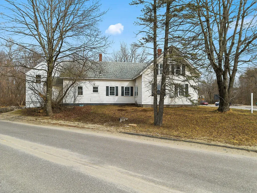903 Western Avenue Manchester ME 04351
