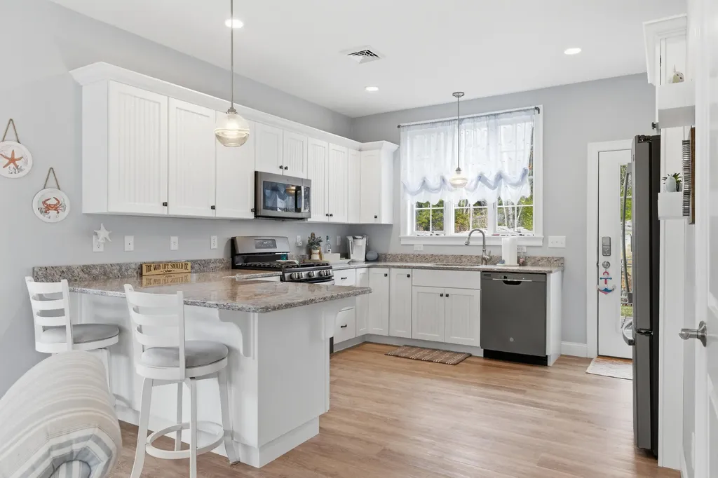 42 Patriot Way Arundel ME 04046