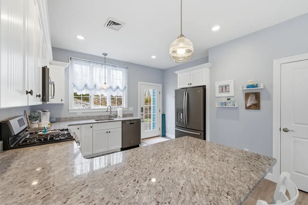 42 Patriot Way Arundel ME 04046