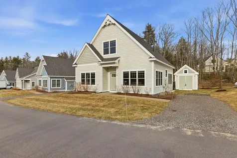 42 Patriot Way Arundel ME 04046