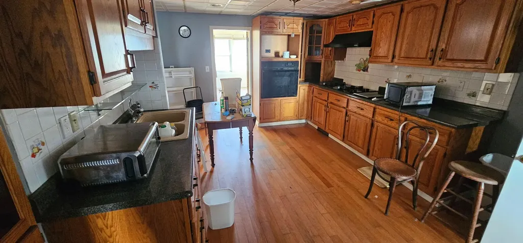 8 Court Street Vassalboro ME 04989