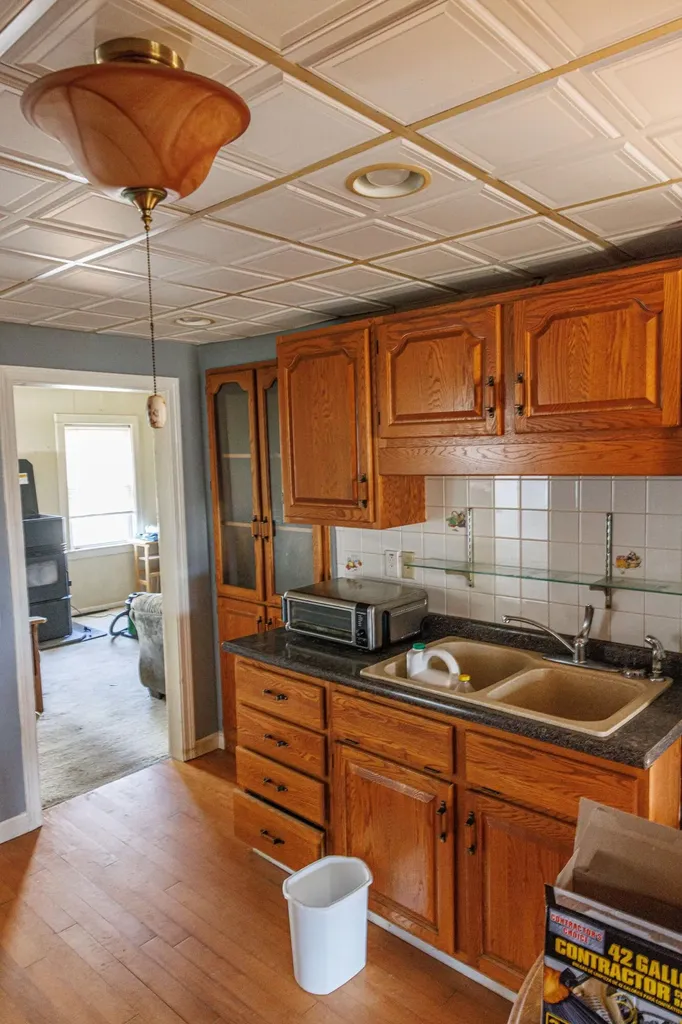 8 Court Street Vassalboro ME 04989