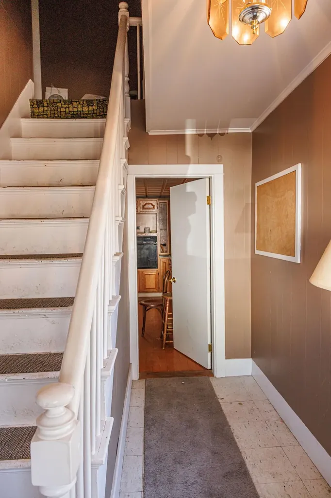 8 Court Street Vassalboro ME 04989
