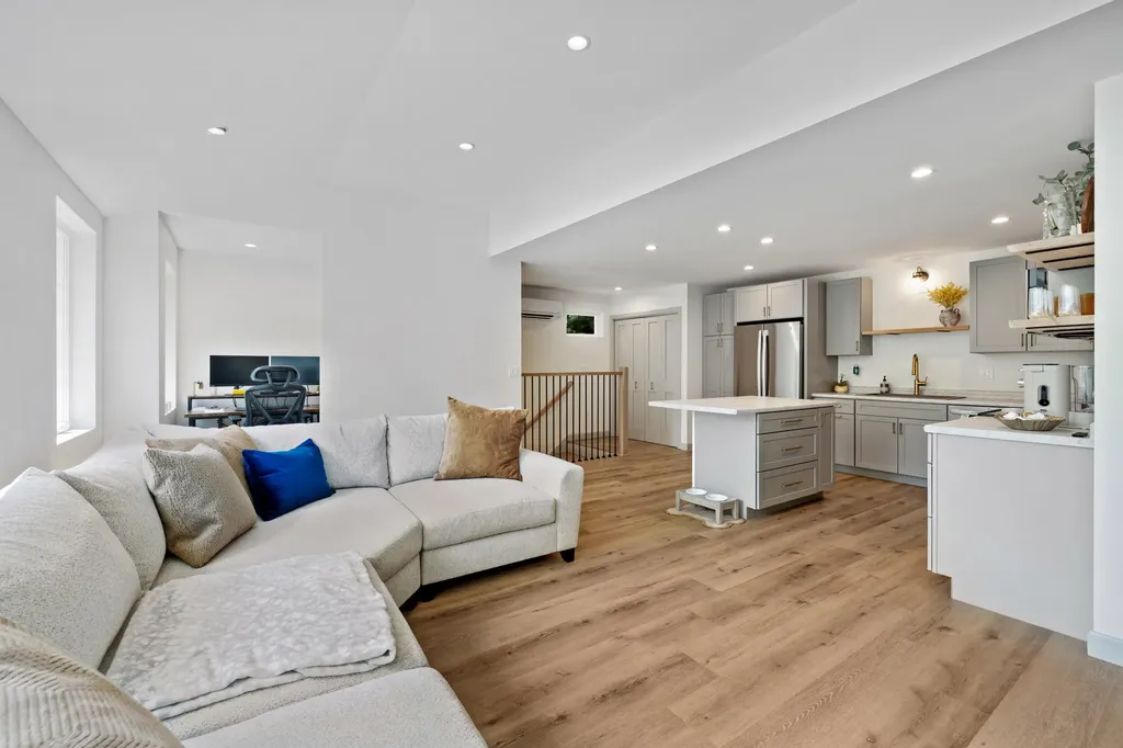 5 Heathwood Lane Scarborough ME 04074