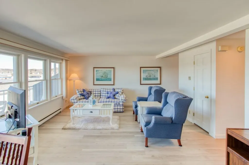 133 Atlantic Avenue Boothbay Harbor ME 04538