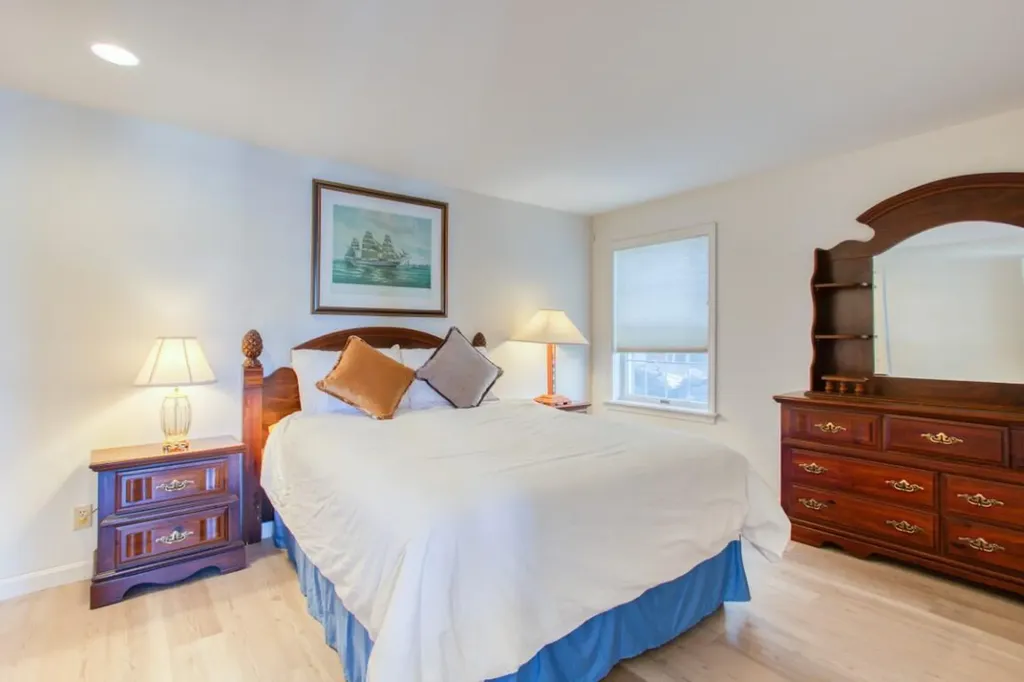 133 Atlantic Avenue Boothbay Harbor ME 04538