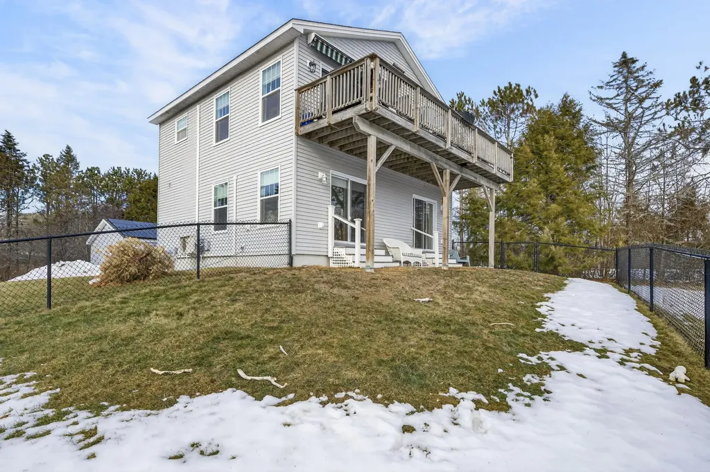 8 Summer Street Searsport ME 04974
