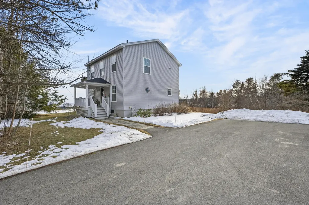 8 Summer Street Searsport ME 04974