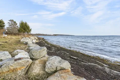 8 Summer Street Searsport ME 04974