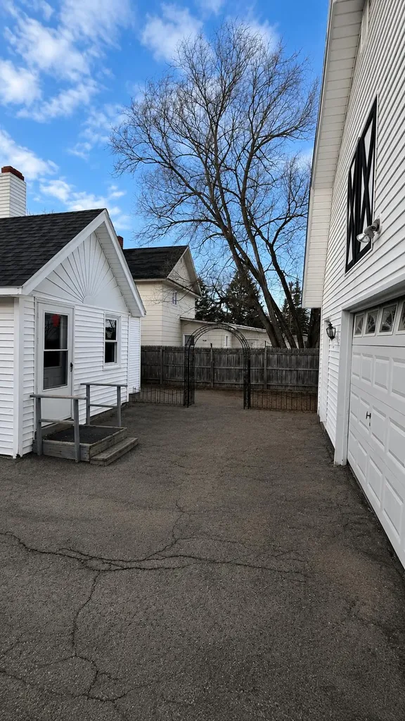 156 Pleasant Avenue Madawaska ME 04756