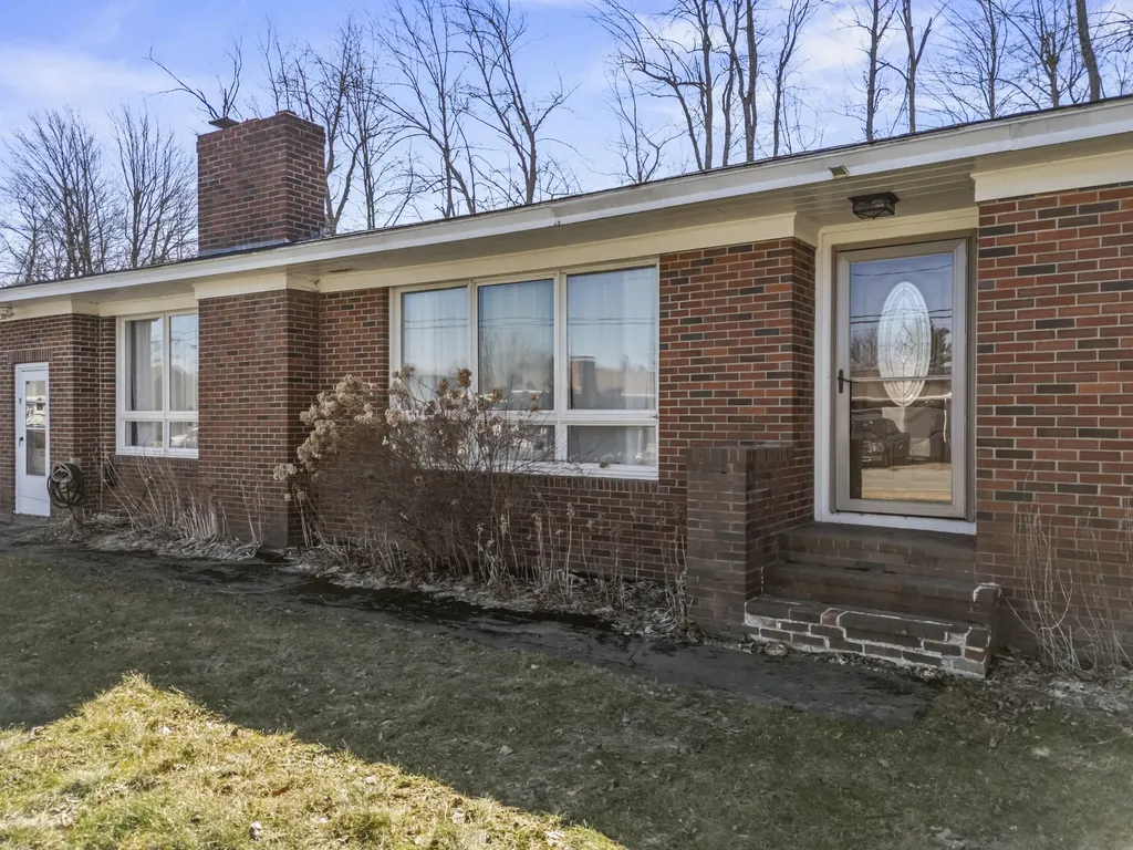 5 Robert Street Winslow ME 04901