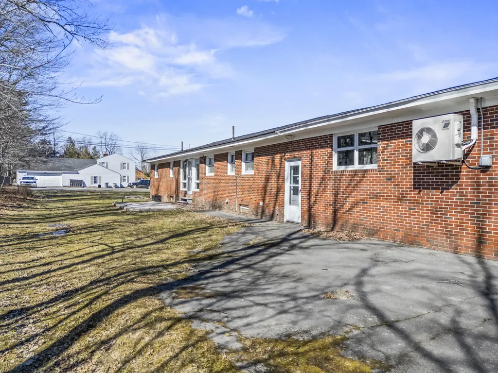 5 Robert Street Winslow ME 04901