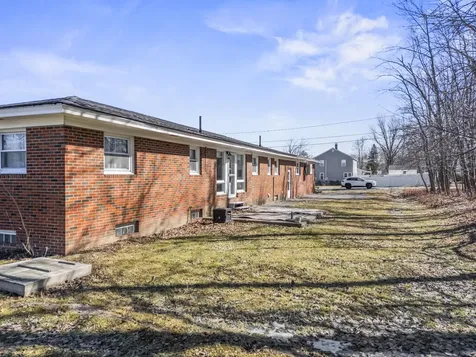 5 Robert Street Winslow ME 04901