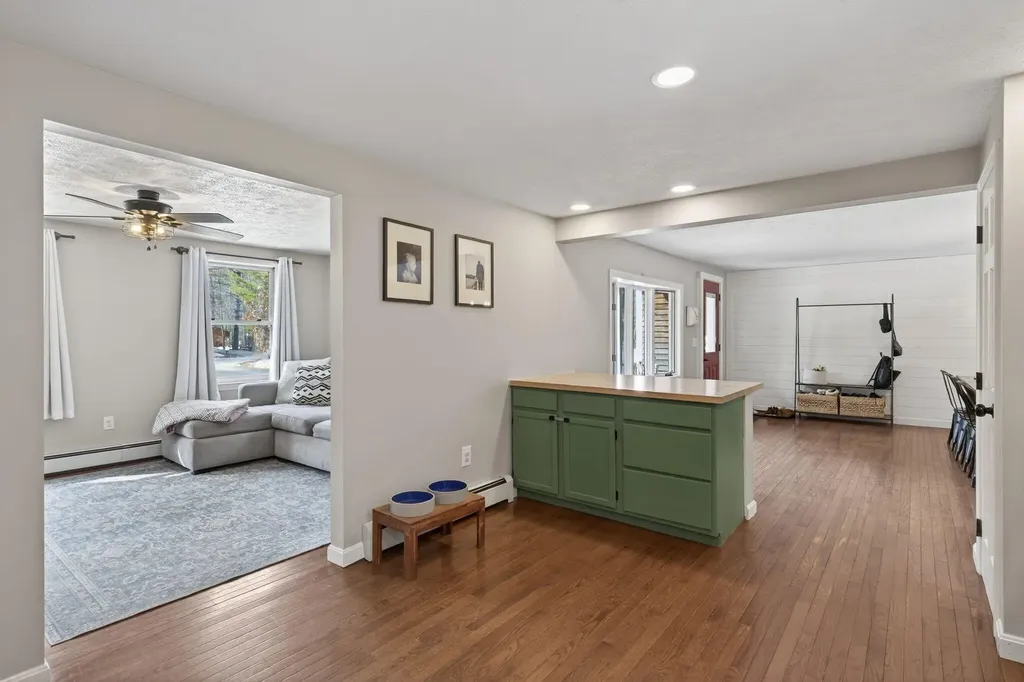 10 Deerfield Circle Standish ME 04084