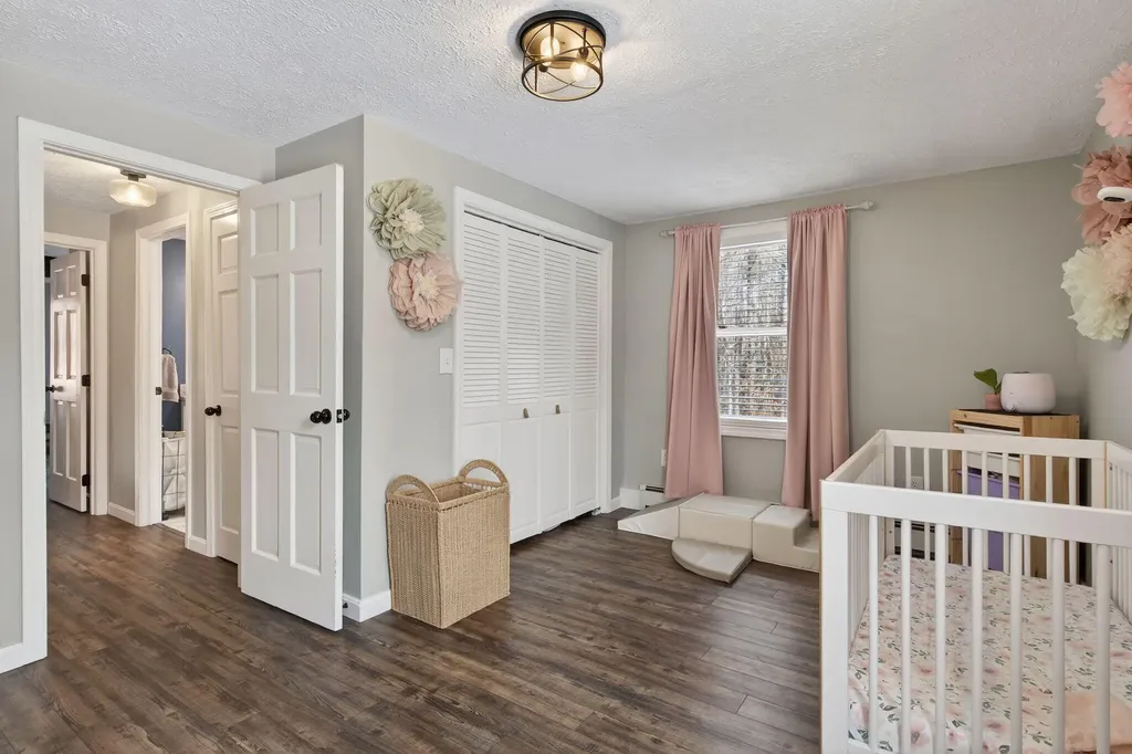 10 Deerfield Circle Standish ME 04084