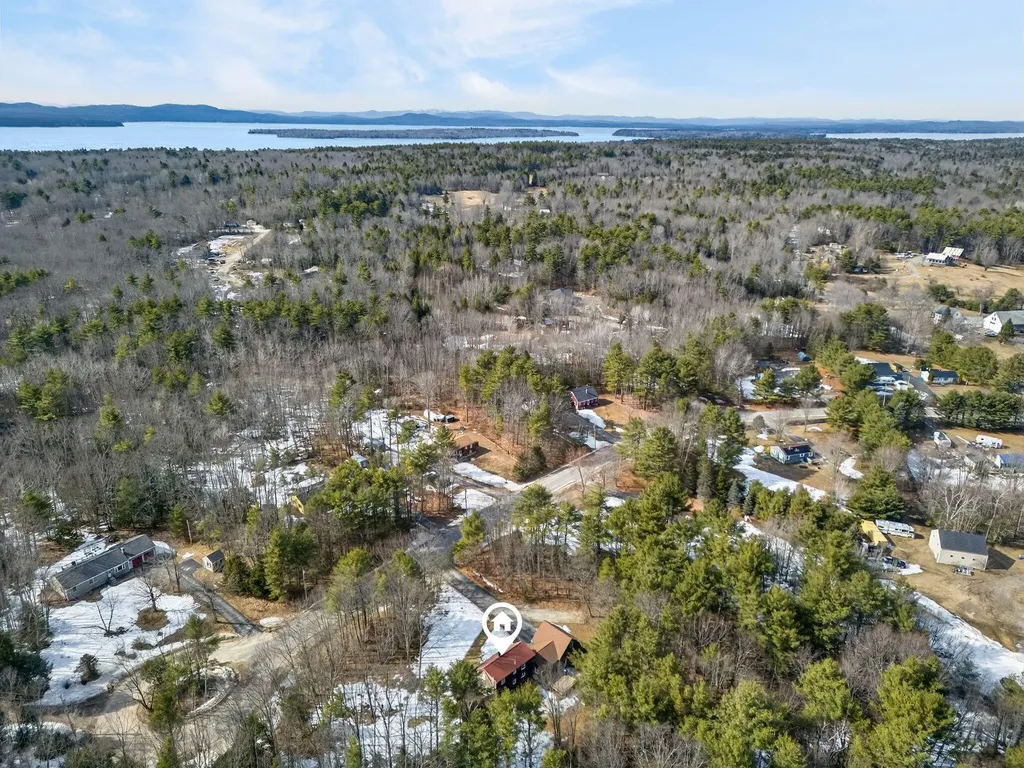 10 Deerfield Circle Standish ME 04084