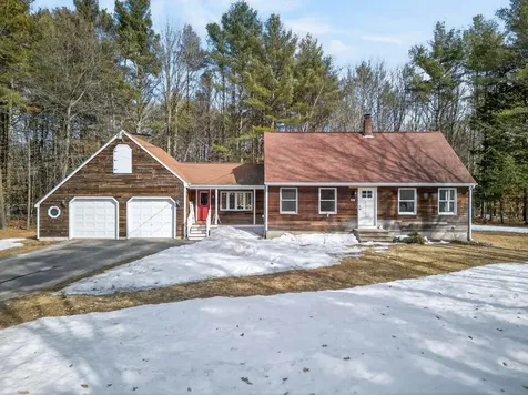 10 Deerfield Circle Standish ME 04084