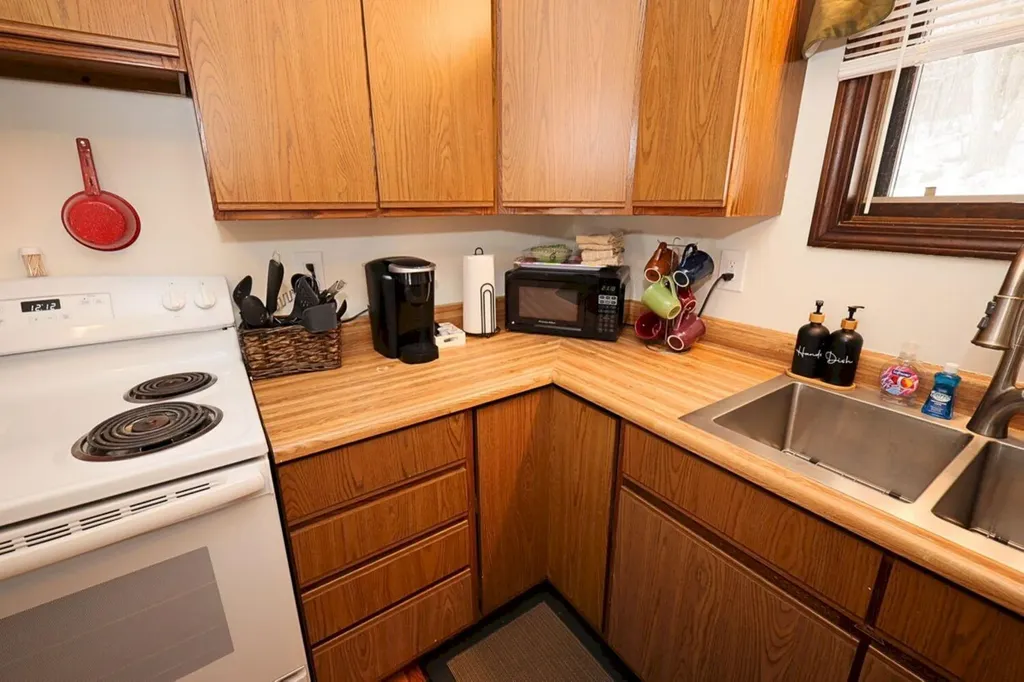 37 Williams Road Vassalboro ME 04989