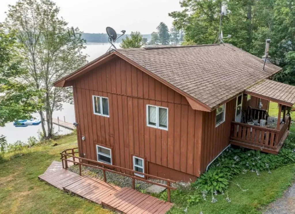 37 Williams Road Vassalboro ME 04989