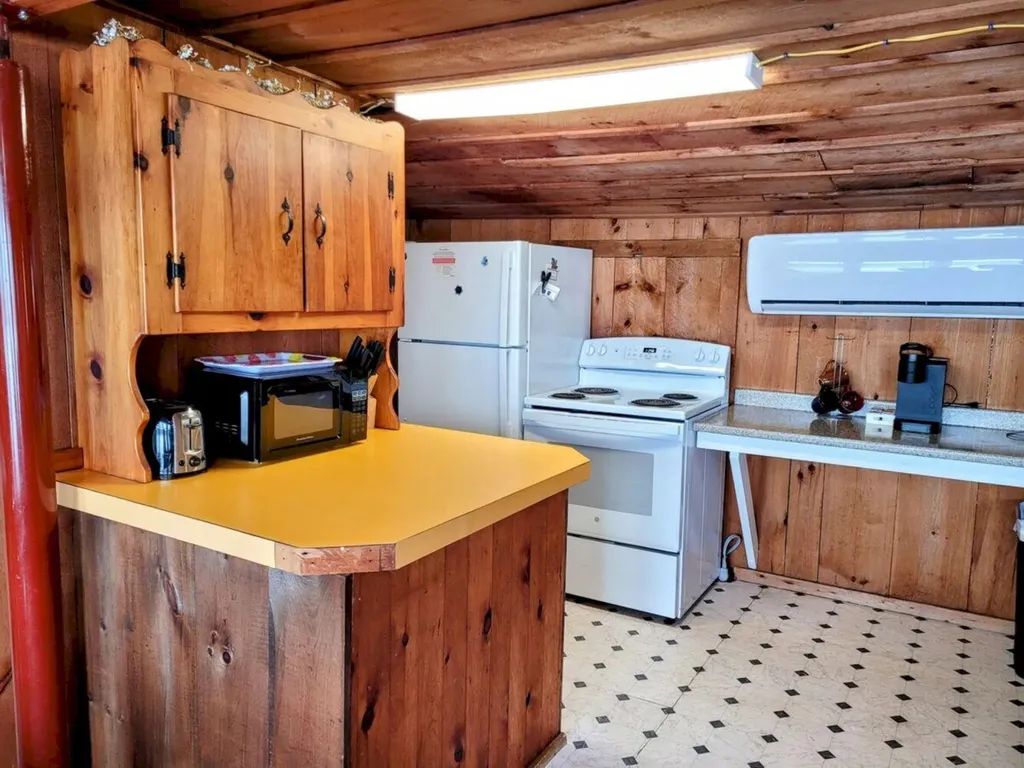 37 Williams Road Vassalboro ME 04989