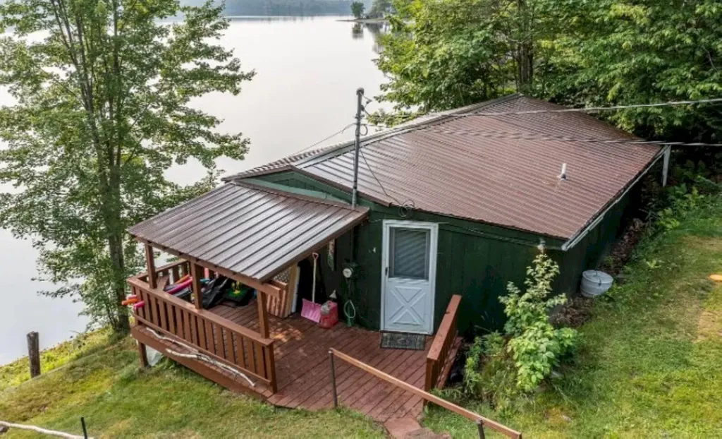 37 Williams Road Vassalboro ME 04989