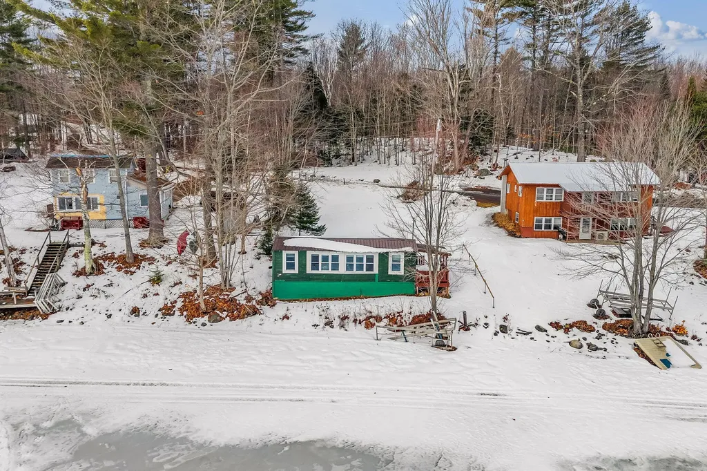 37 Williams Road Vassalboro ME 04989