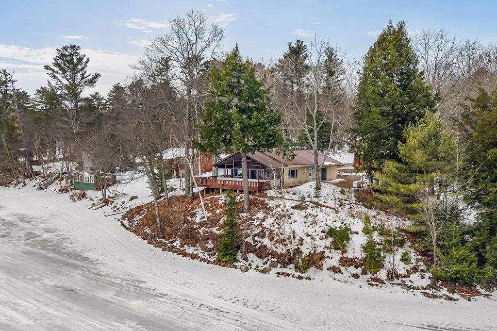 37 Williams Road Vassalboro ME 04989