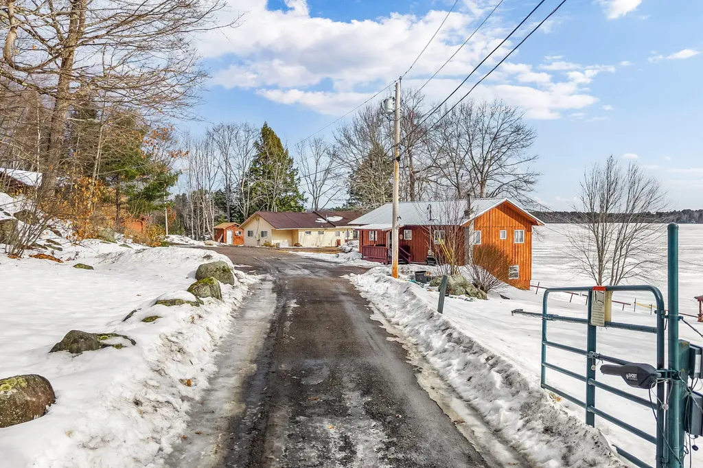 37 Williams Road Vassalboro ME 04989