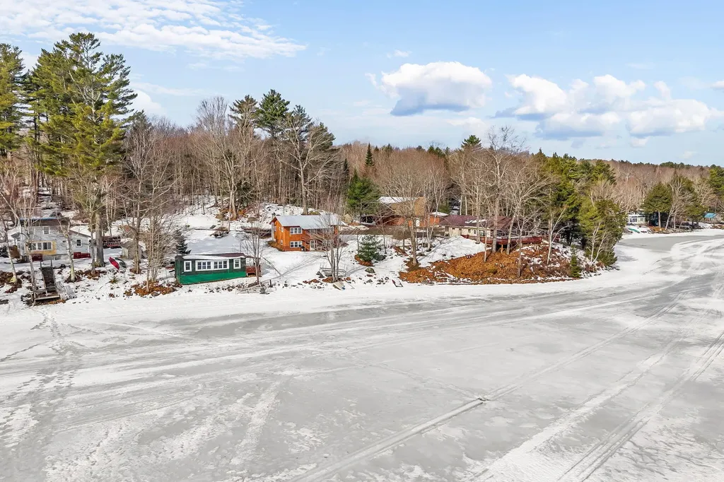 37 Williams Road Vassalboro ME 04989
