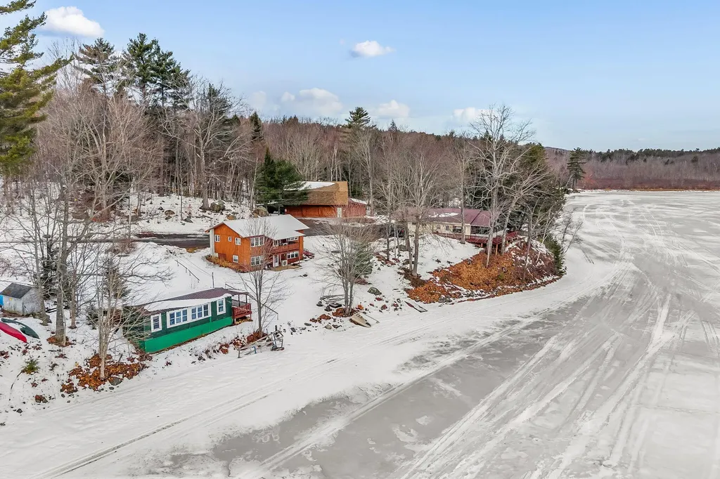 37 Williams Road Vassalboro ME 04989