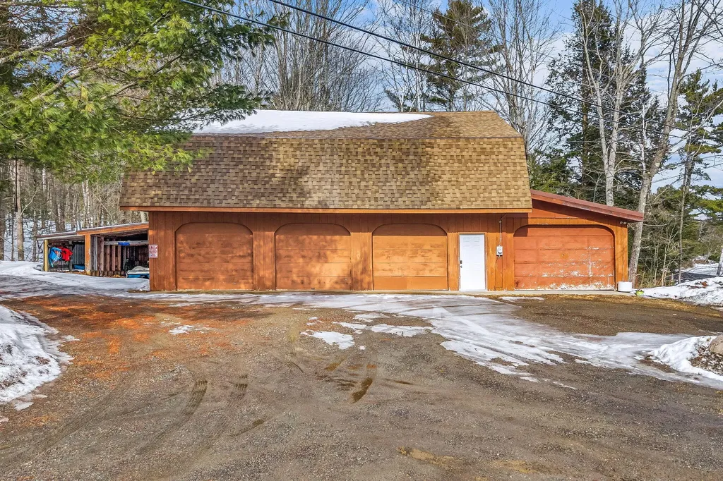 37 Williams Road Vassalboro ME 04989