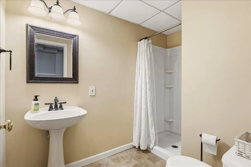 2 Bornheimer Place Scarborough ME 04074