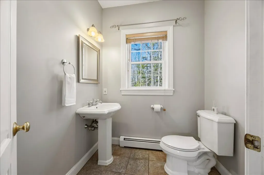 2 Bornheimer Place Scarborough ME 04074