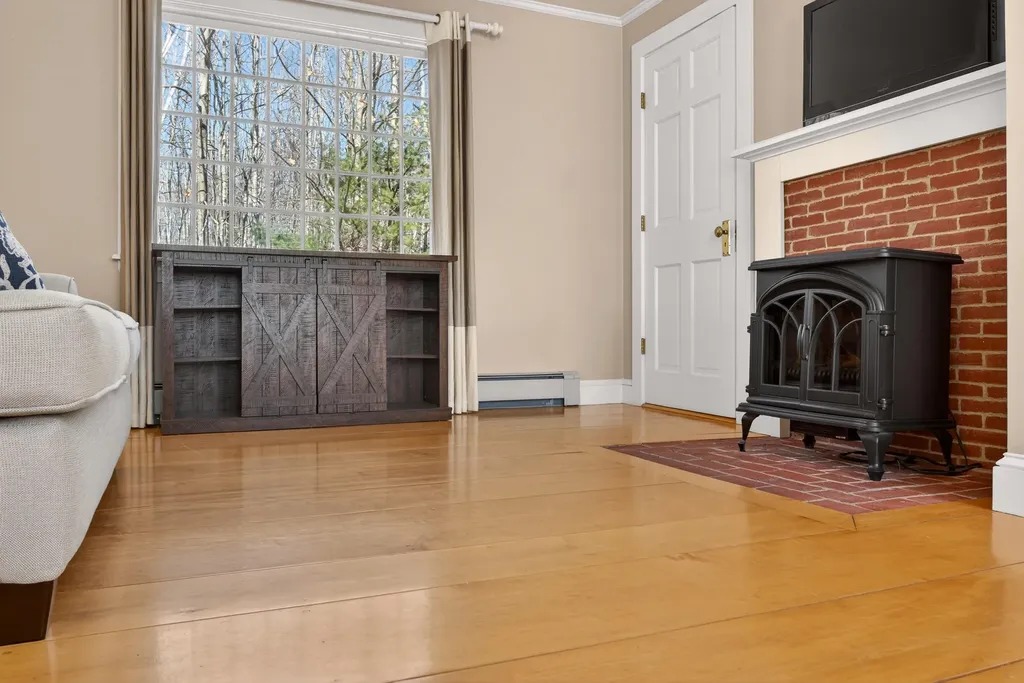 347 Alexander Road Dresden ME 04342