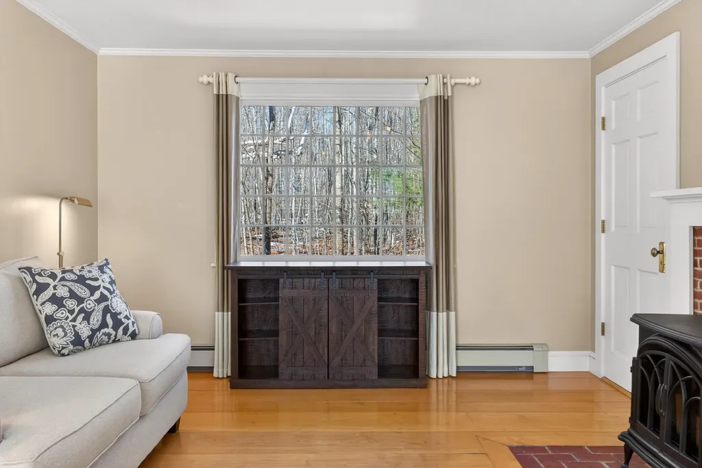 347 Alexander Road Dresden ME 04342