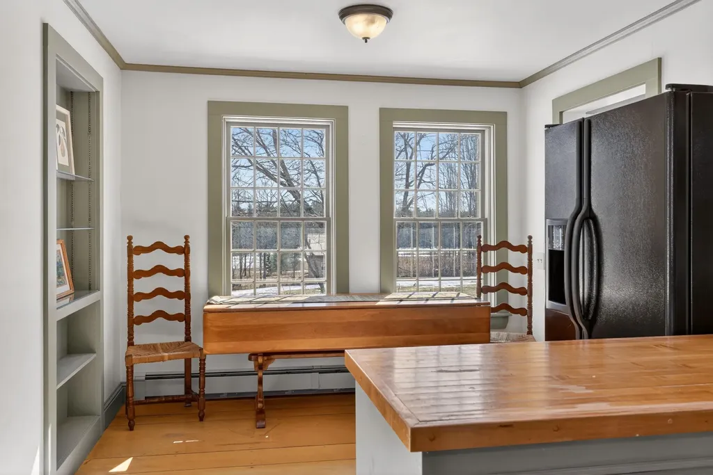 347 Alexander Road Dresden ME 04342