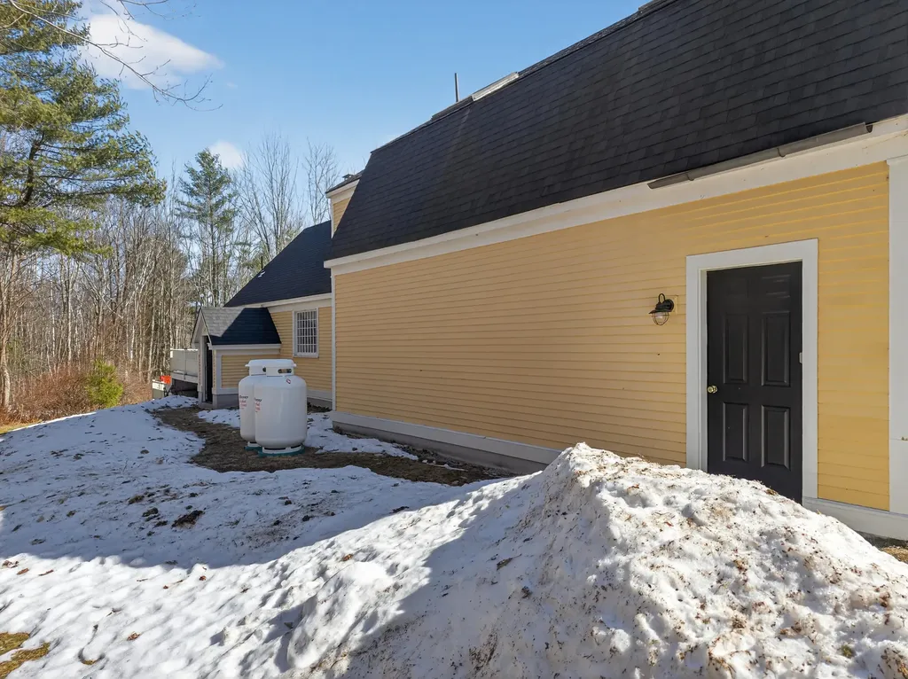 347 Alexander Road Dresden ME 04342